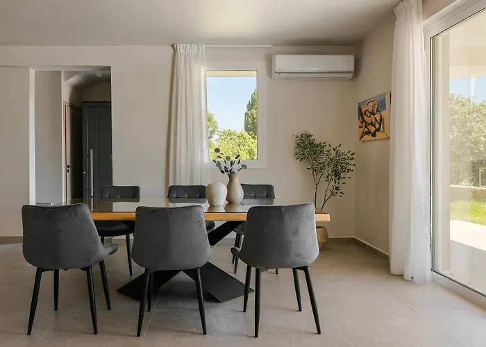 Arsinoe فيلة Kouvalata